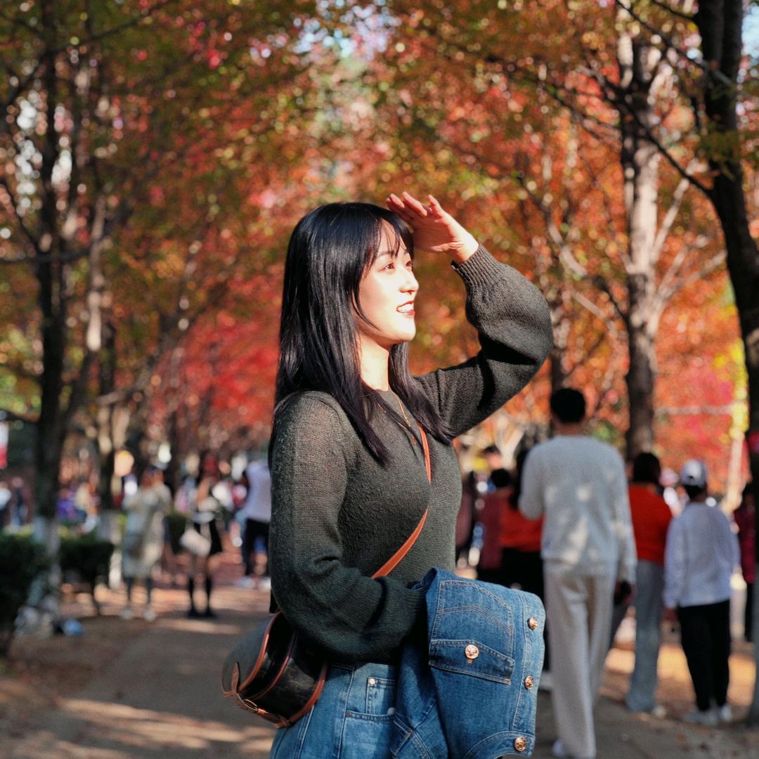Qin雯