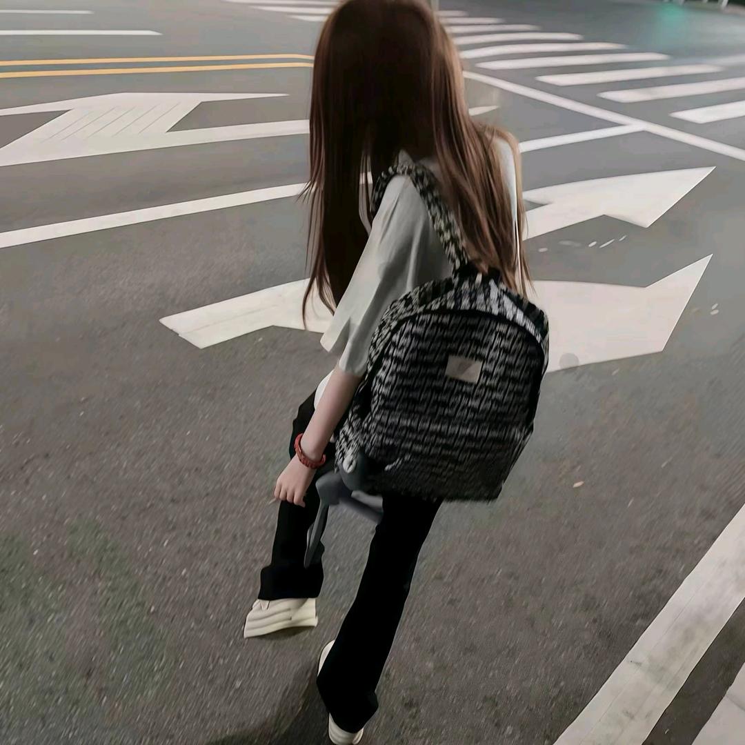 3 妹^