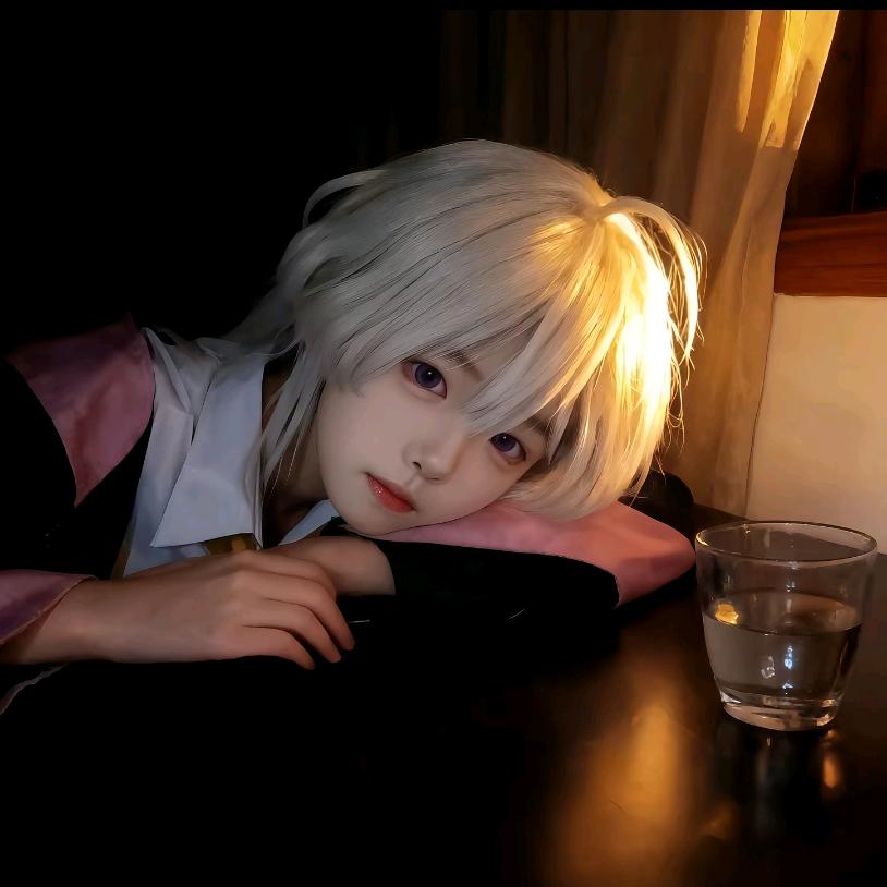 孤寡老头半夜三点潜入寡妇村