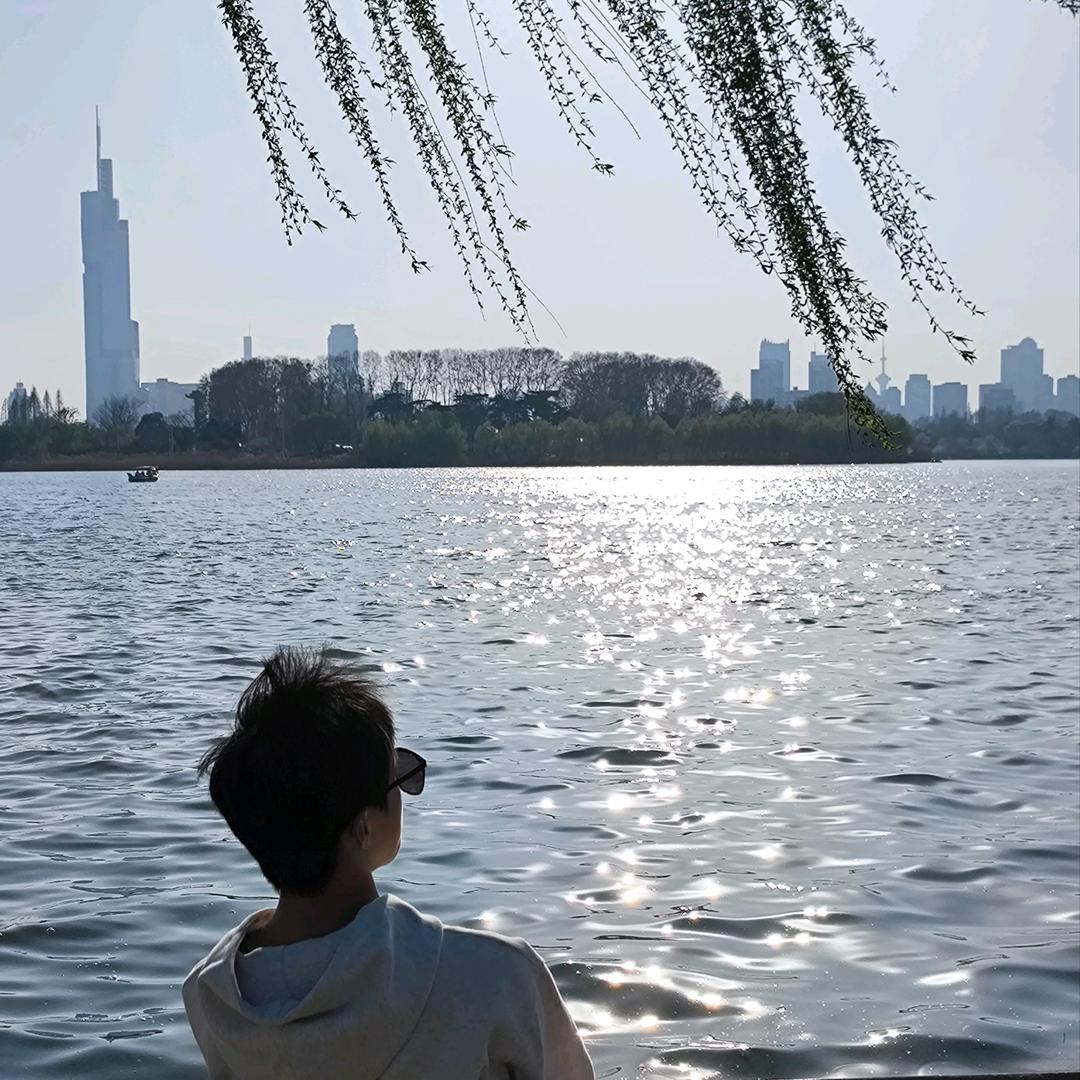 吃饱了_