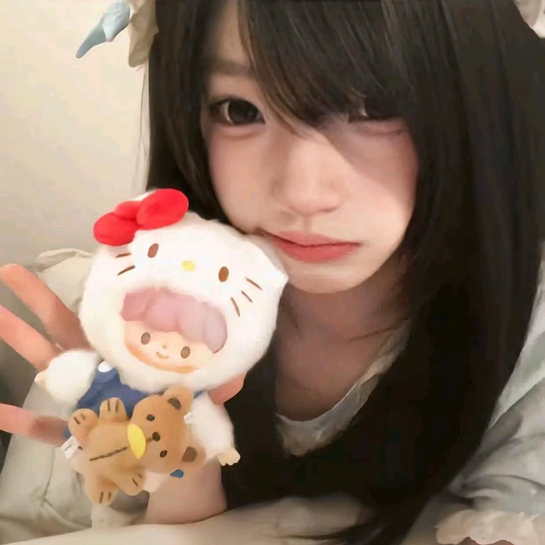 腼腆小美