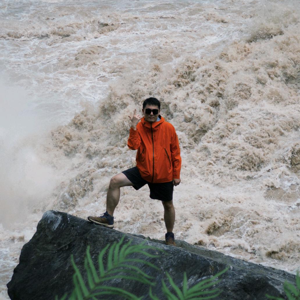 浮舟沧海-立马昆仑