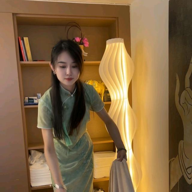 意诺老师🤓