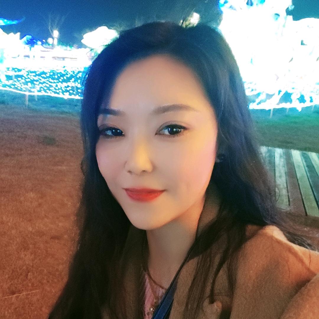 候家三小姐洛奕布坊