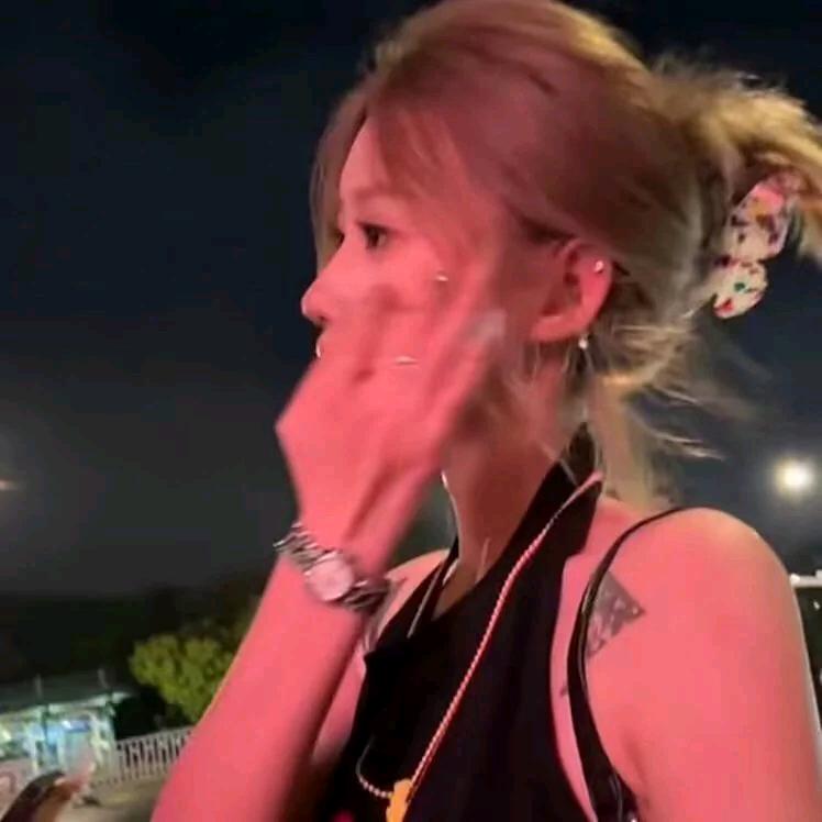 著名謝^