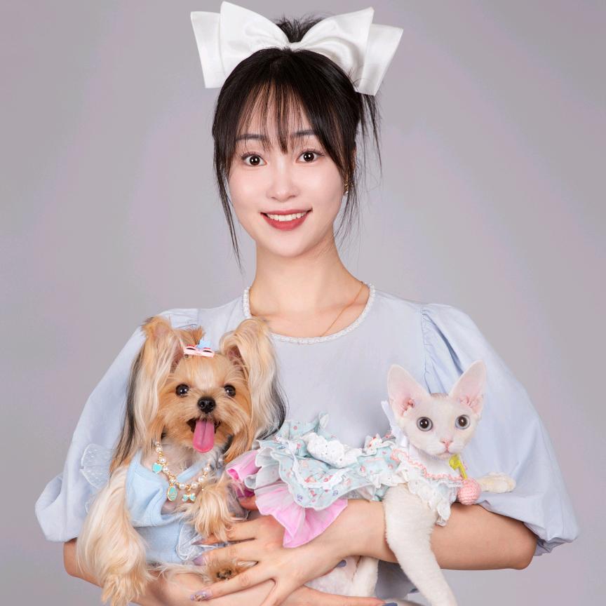 猫狗双全的七七