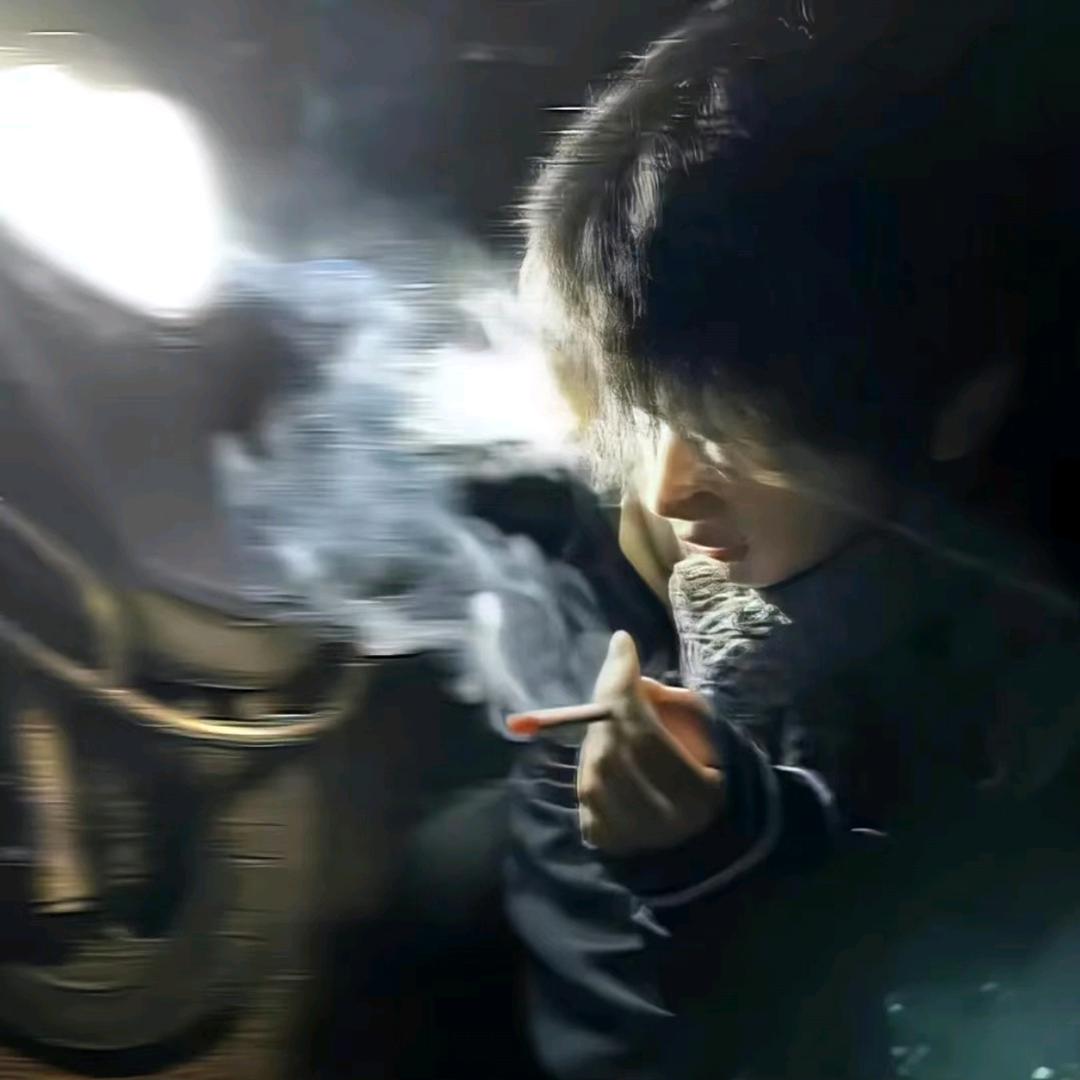 老奶奶的右腿假肢