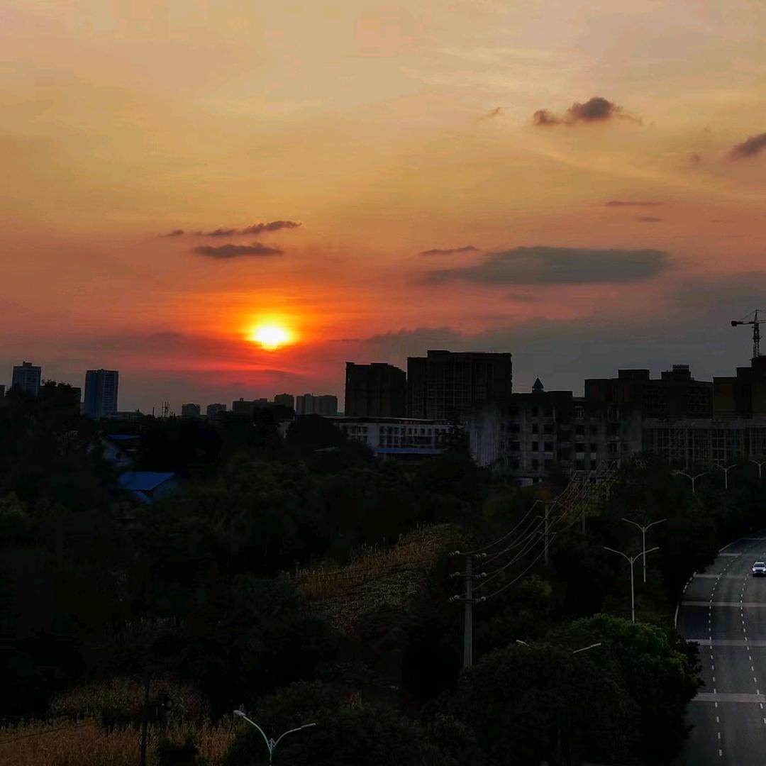 烟花般誓言丶流水般飞逝