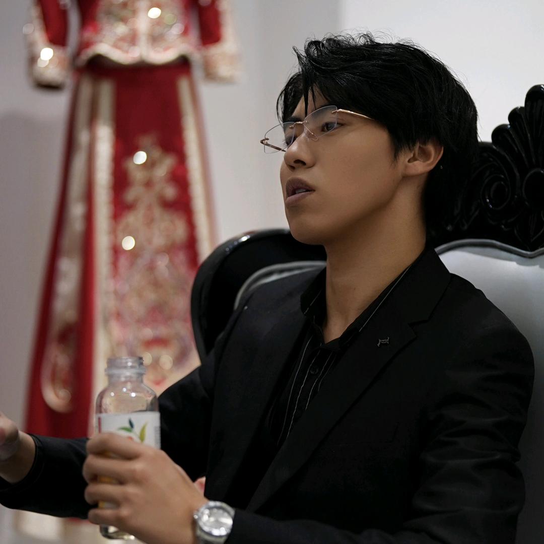 演员小雨RAIN🎬