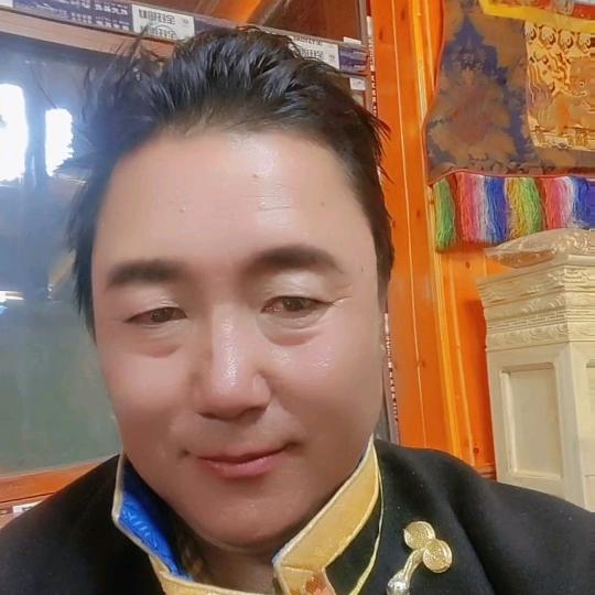 藏族男孩‘
