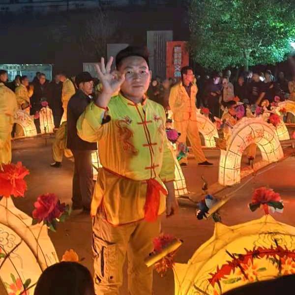 韦家琪