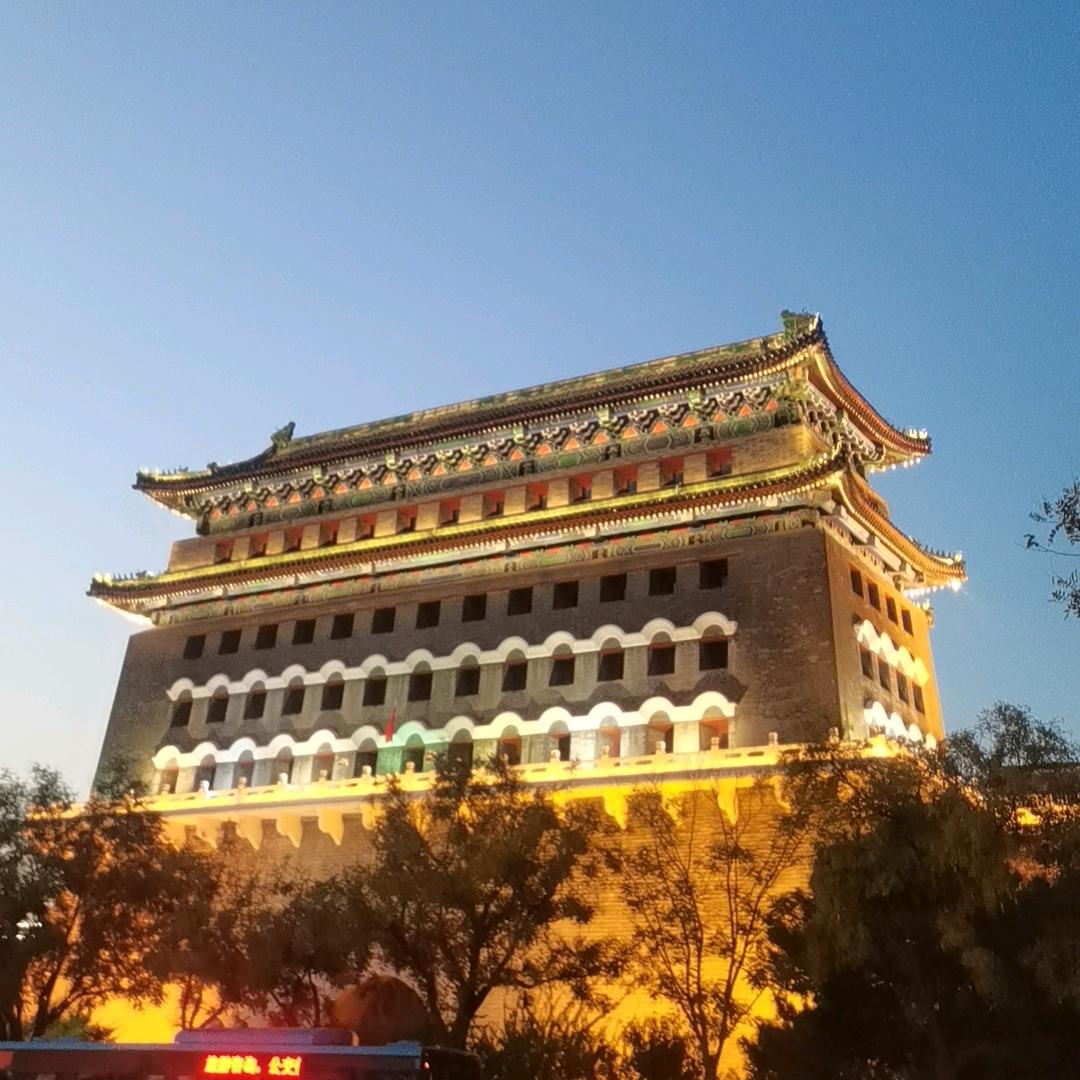 往前走，向后看