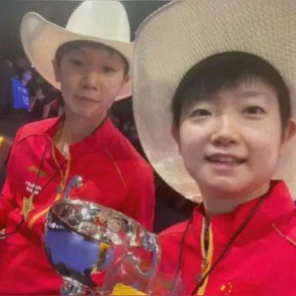 乒乓姐妹   　　　🪳