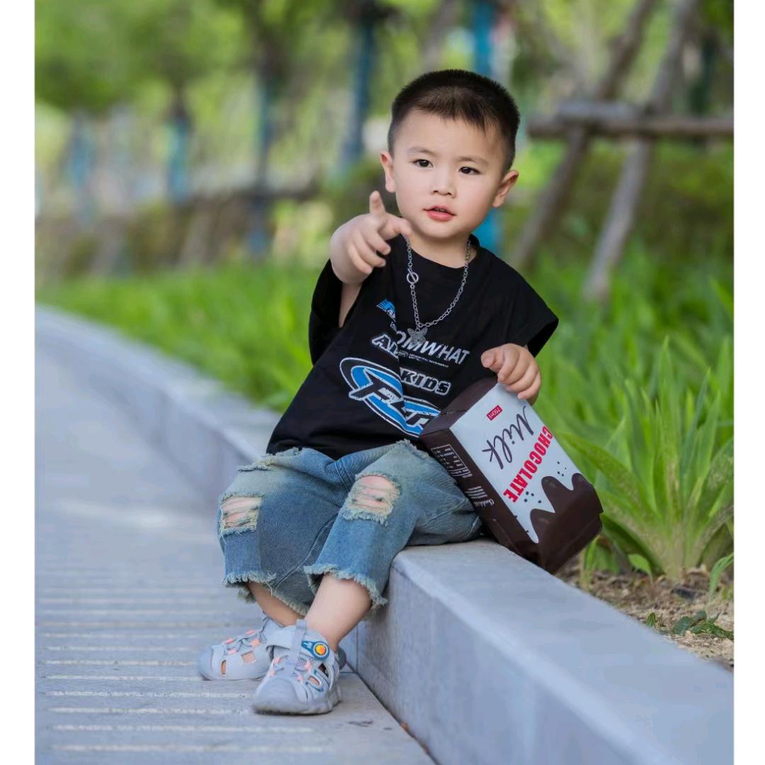A亿源 马华