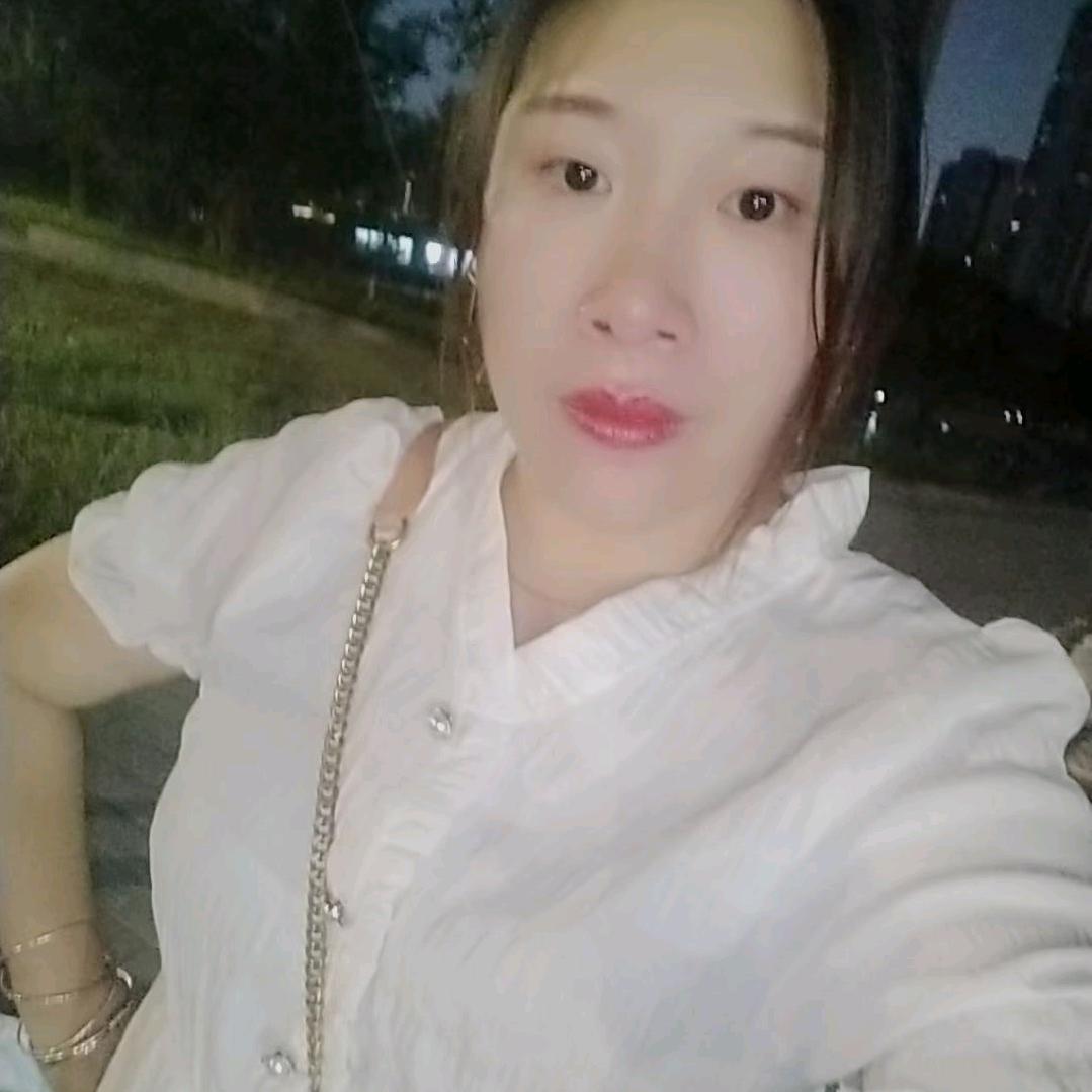 小拉拉，不定时开播