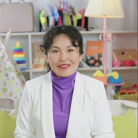 鹤立启航幼儿园贾园长