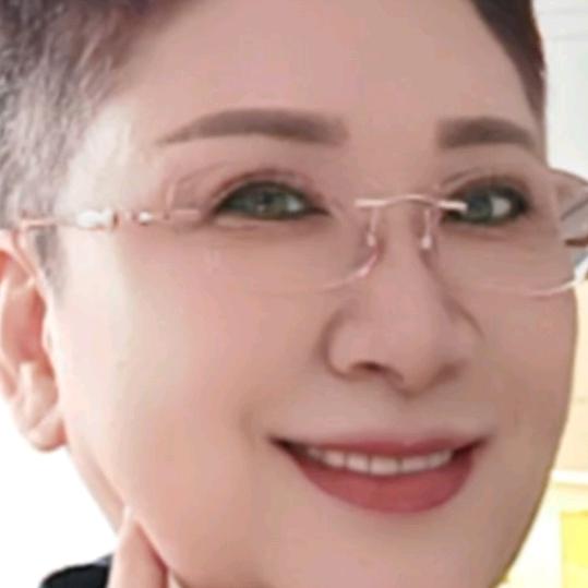 国贸大厦四楼家具城，