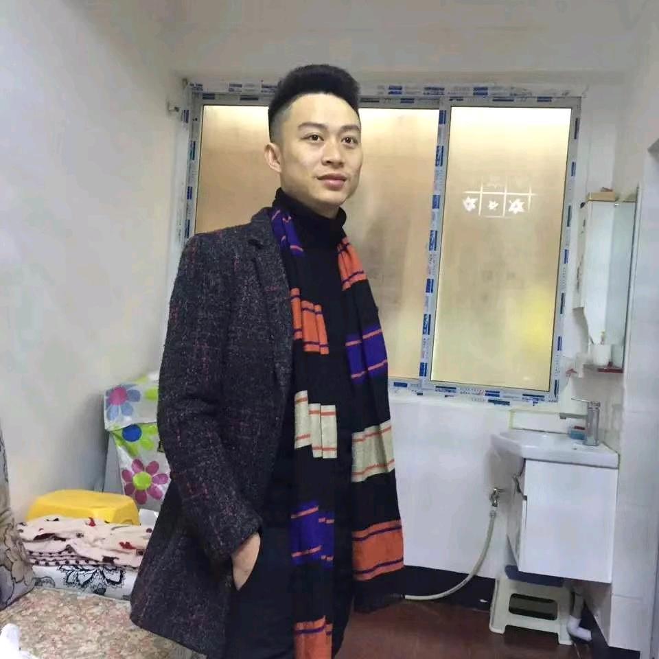 脚踏月亮