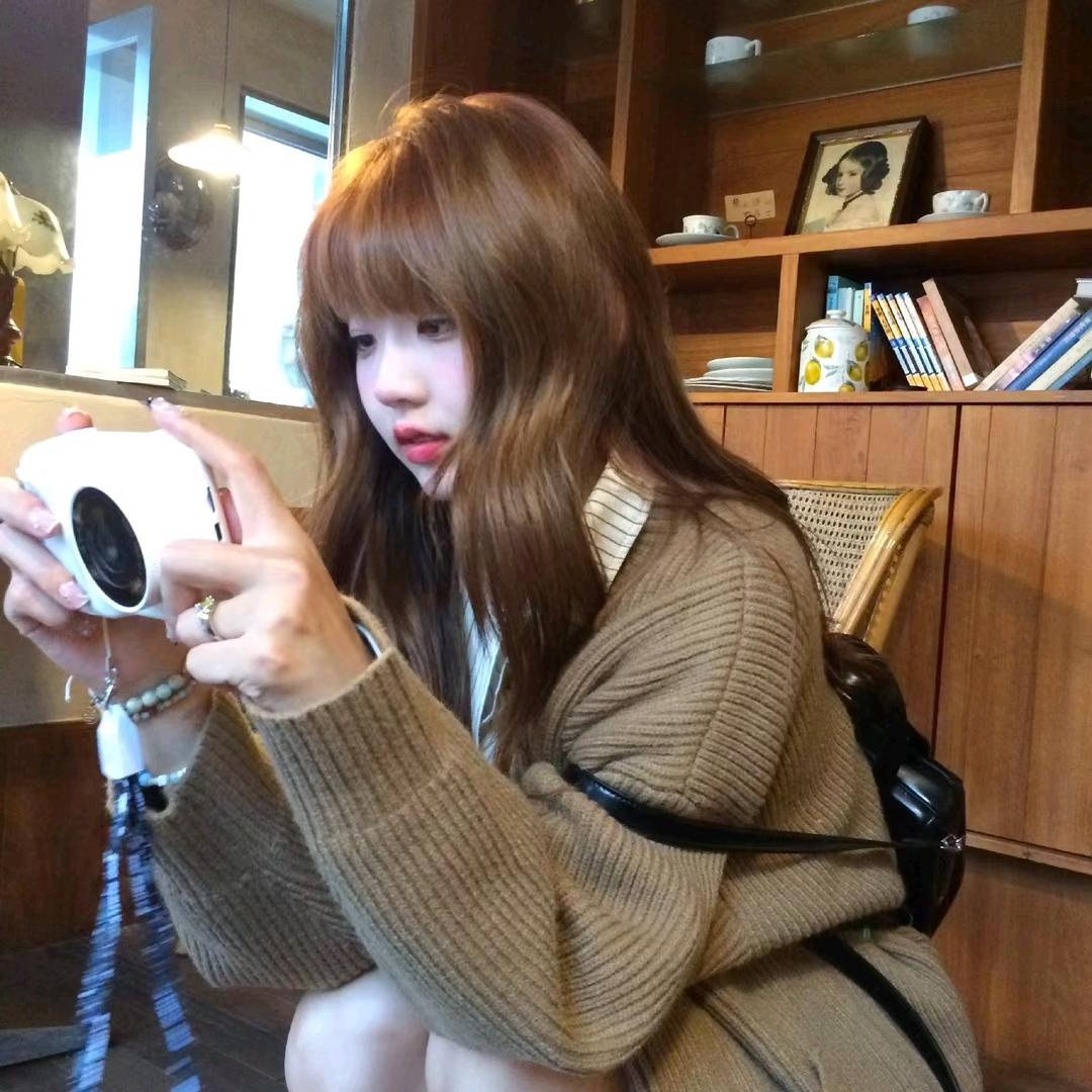 小鱼爱吃巧克力🍫