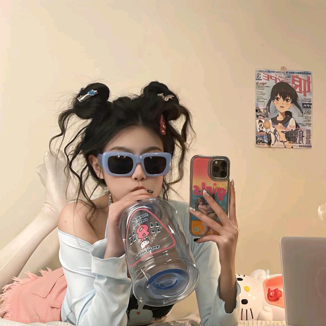 小晔.