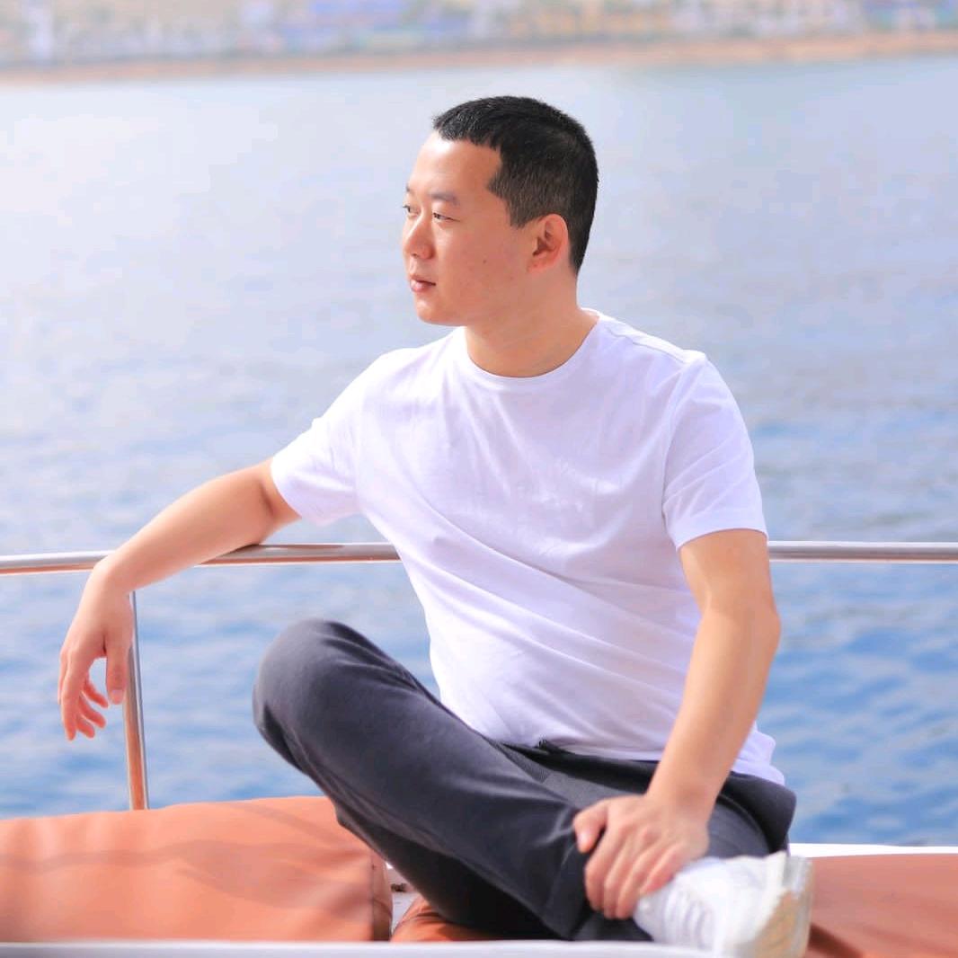 * 再牛逼的肖邦 也弹不出老子的忧伤 、