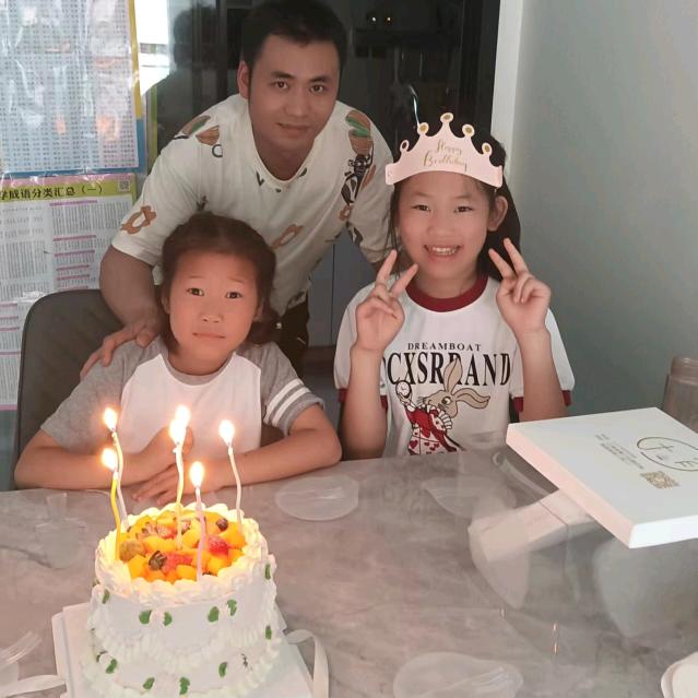 快乐小宝贝😏😏