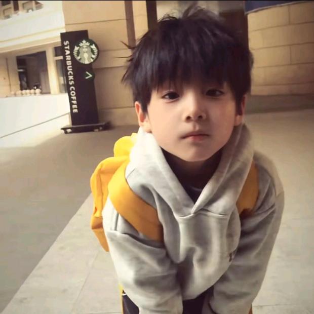 睡醒还是双眼皮