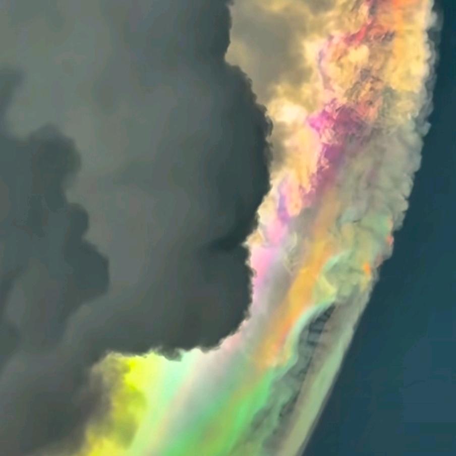柒彩云☁