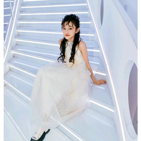 杨女士（拒绝连赞）