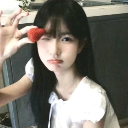草莓奶泡泡～