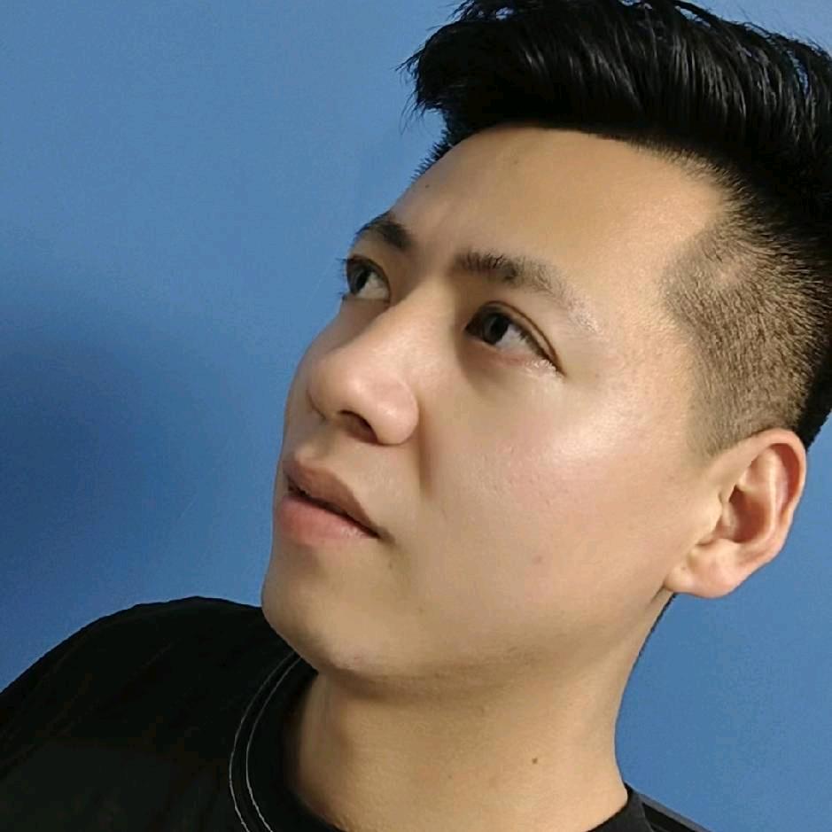 卖烤鱼的峰子