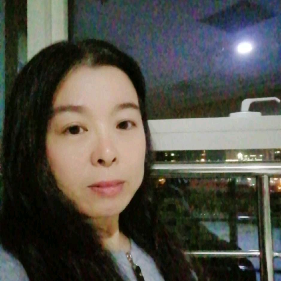 丽丽爱零食