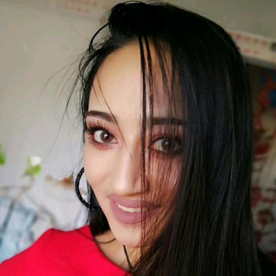 赛乃姆花艺，美甲