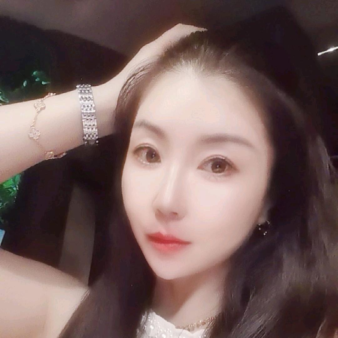 爱唱歌的👄小篮子💄💋💋💋