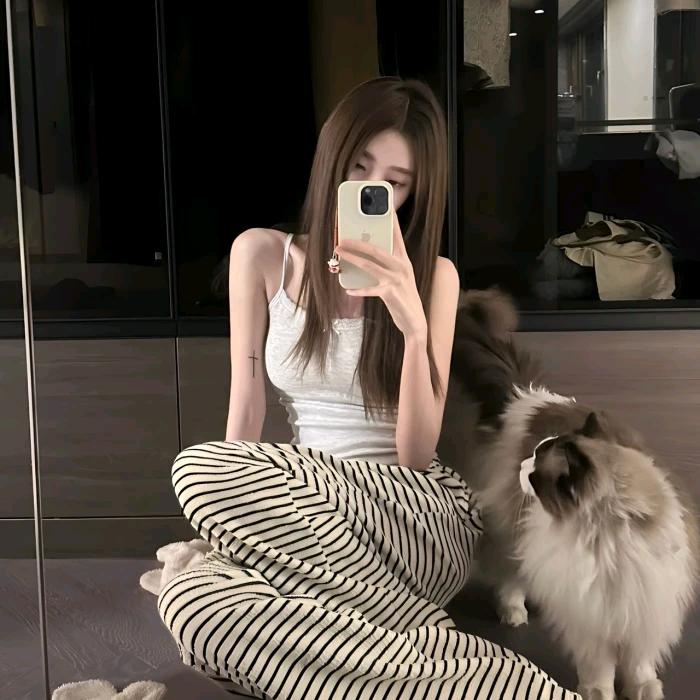 ◔.̮◔