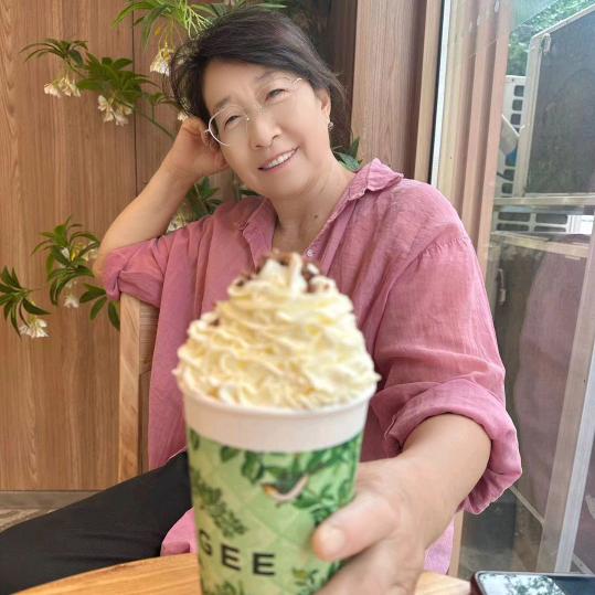 枫叶红了25998(拒私聊)