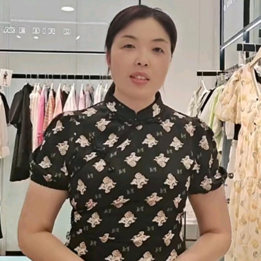 万德隆百货(新野时代广场店)F