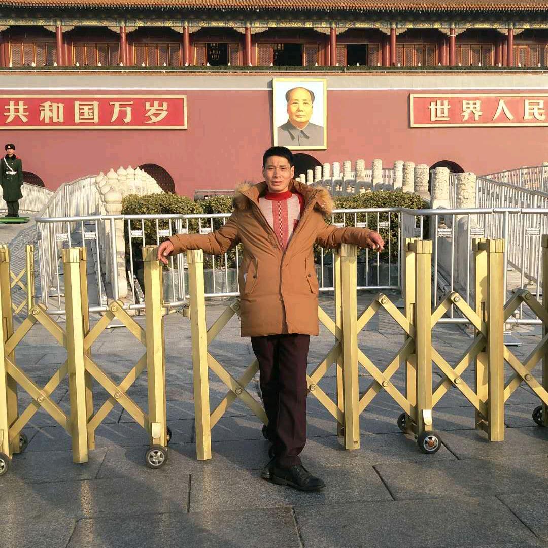 吴仁志补胎店