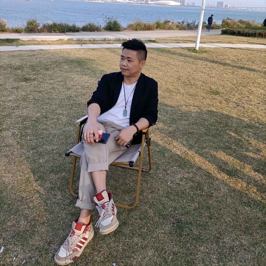 一  珈