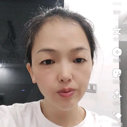 梅晨晨妈