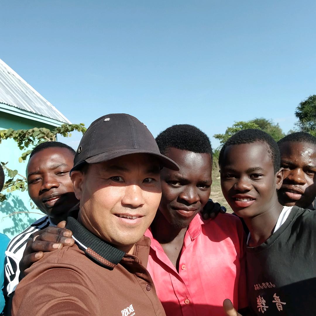 芙蓉山茶农闯非洲（请勿连赞哦，亲）