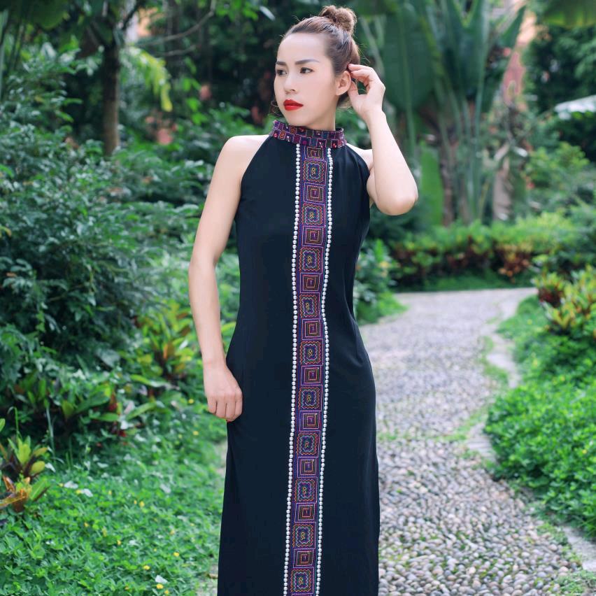 绣色哈尼（勿连赞）