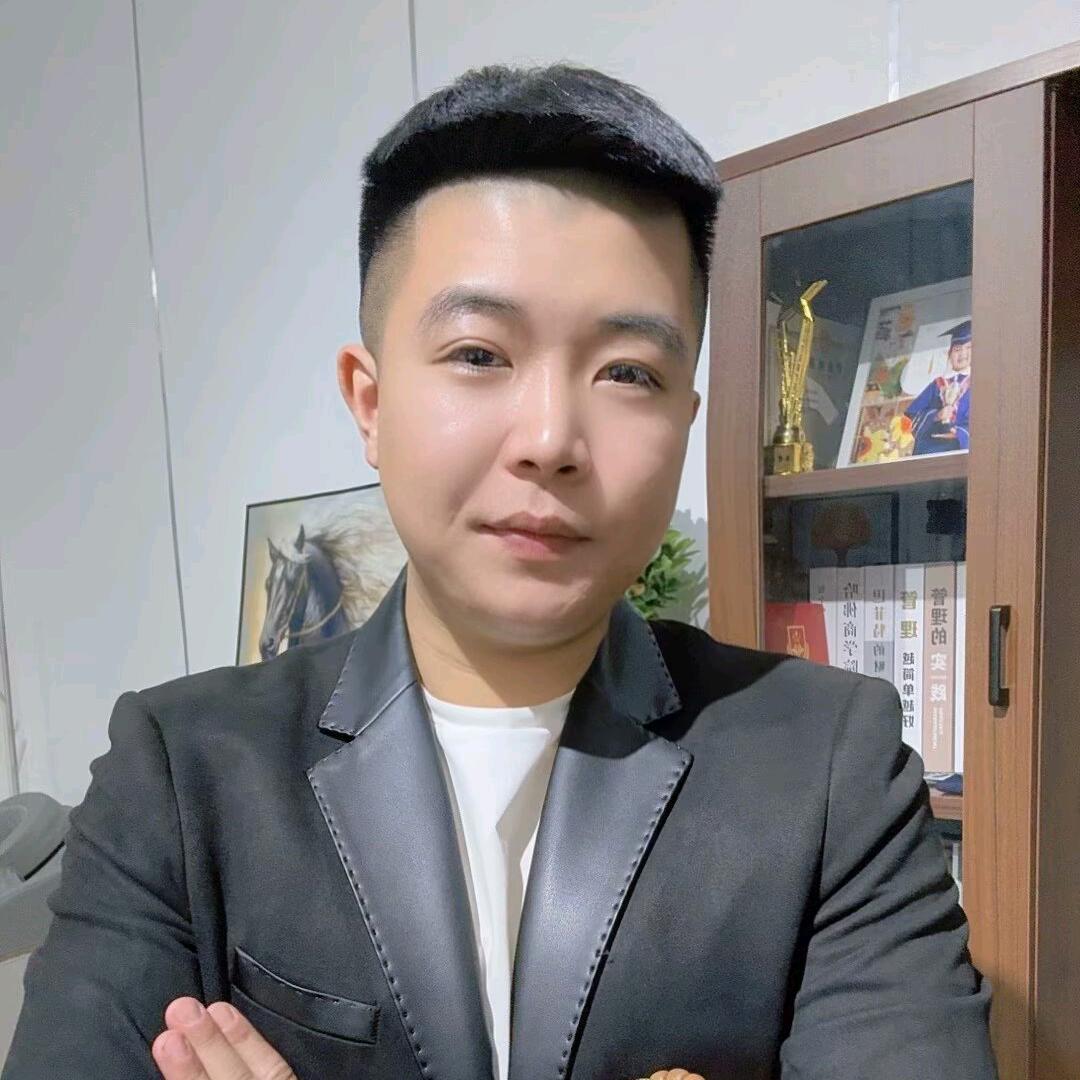 小宇同学。
