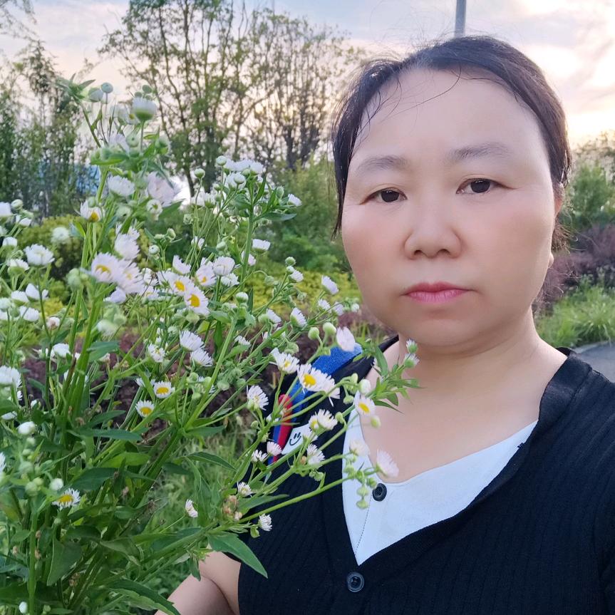 包包～莉莉