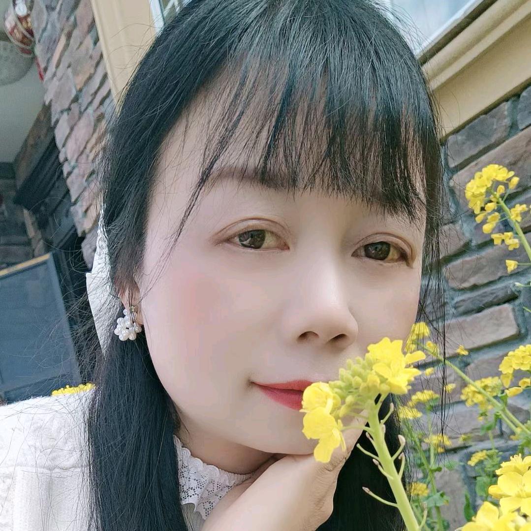 燕子飞飞🌺🌹👗🤗