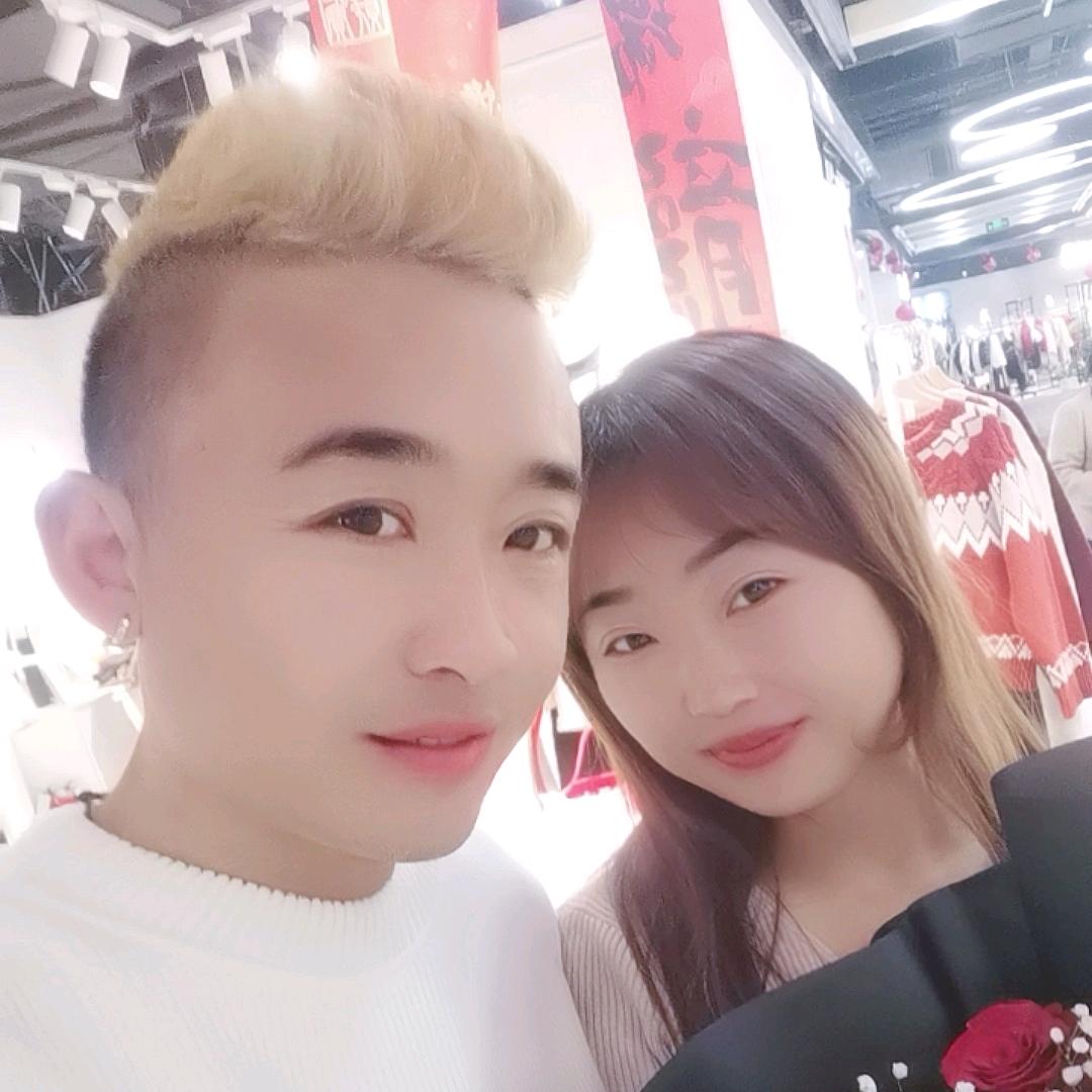 嘴角的&微笑