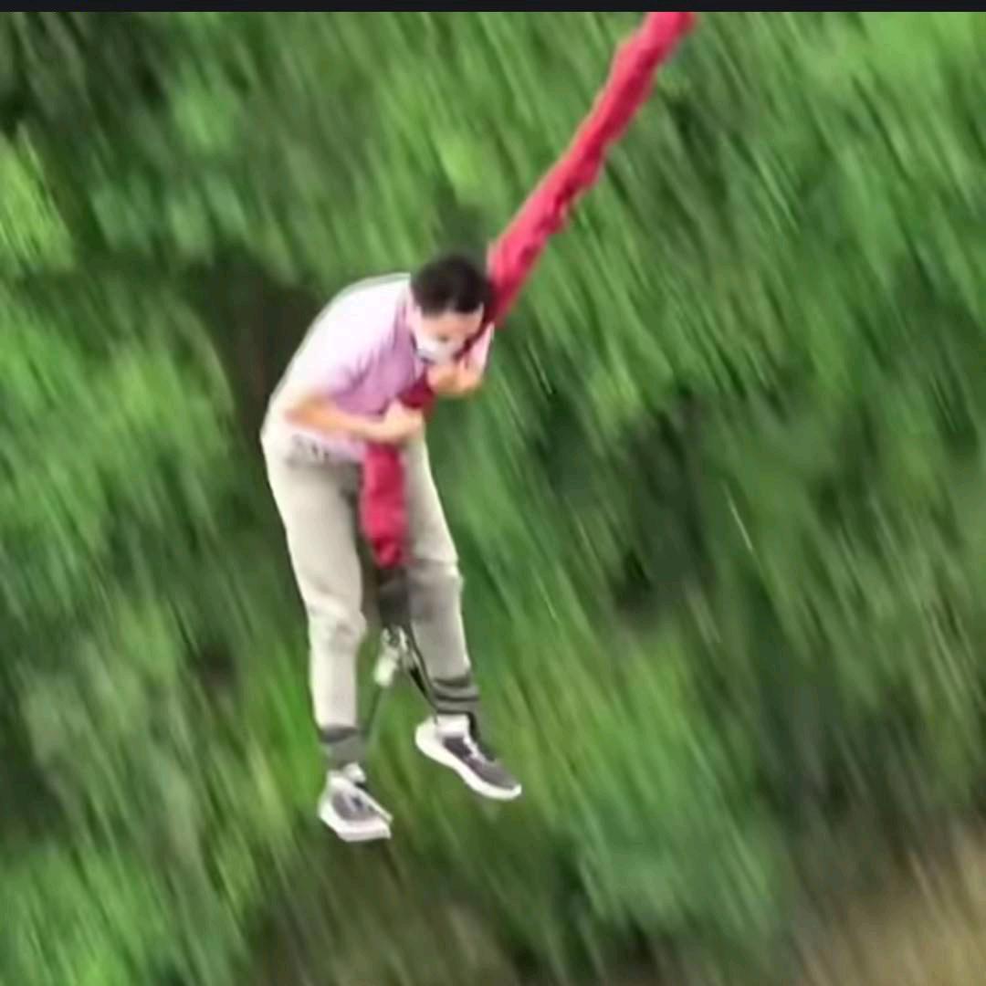 三峡蹦极华哥