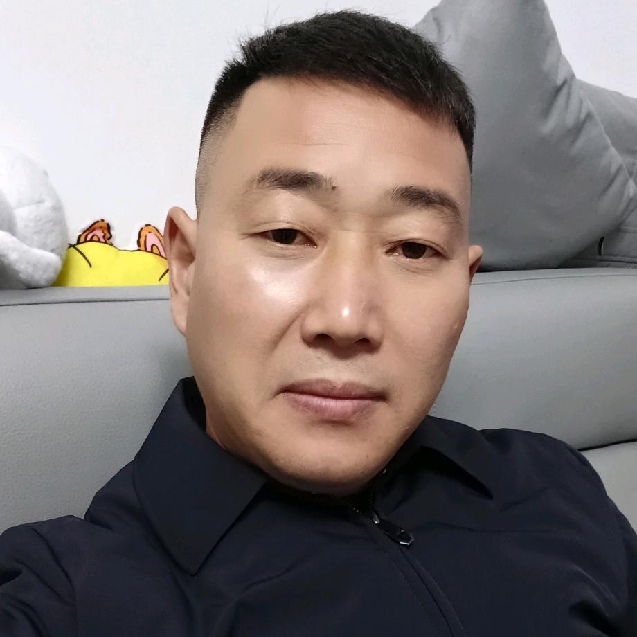 萧闫边☞小伍哥