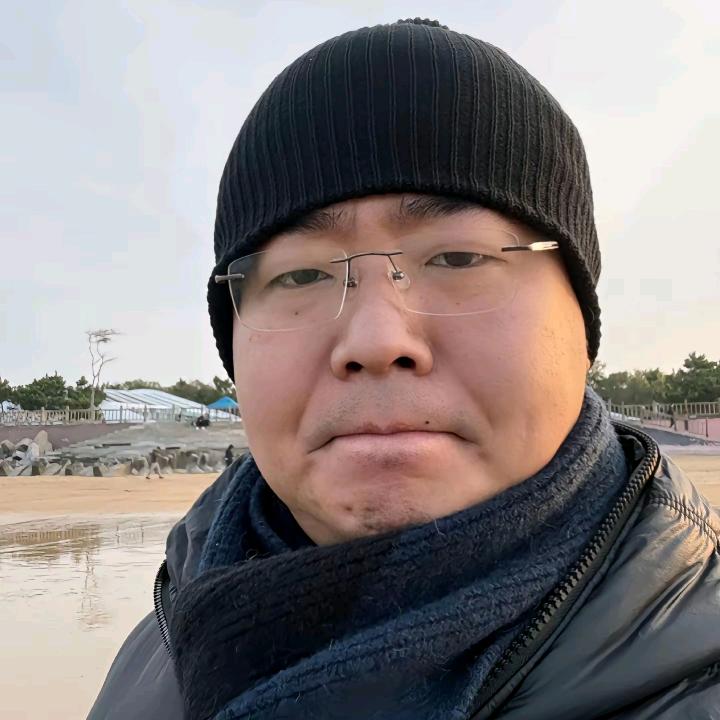 超子.