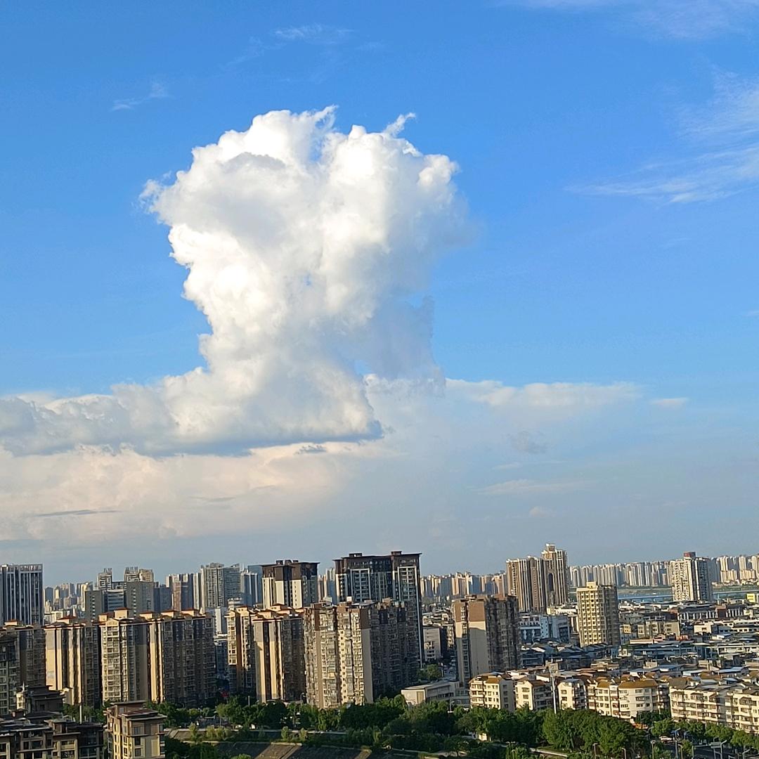 一片☁️